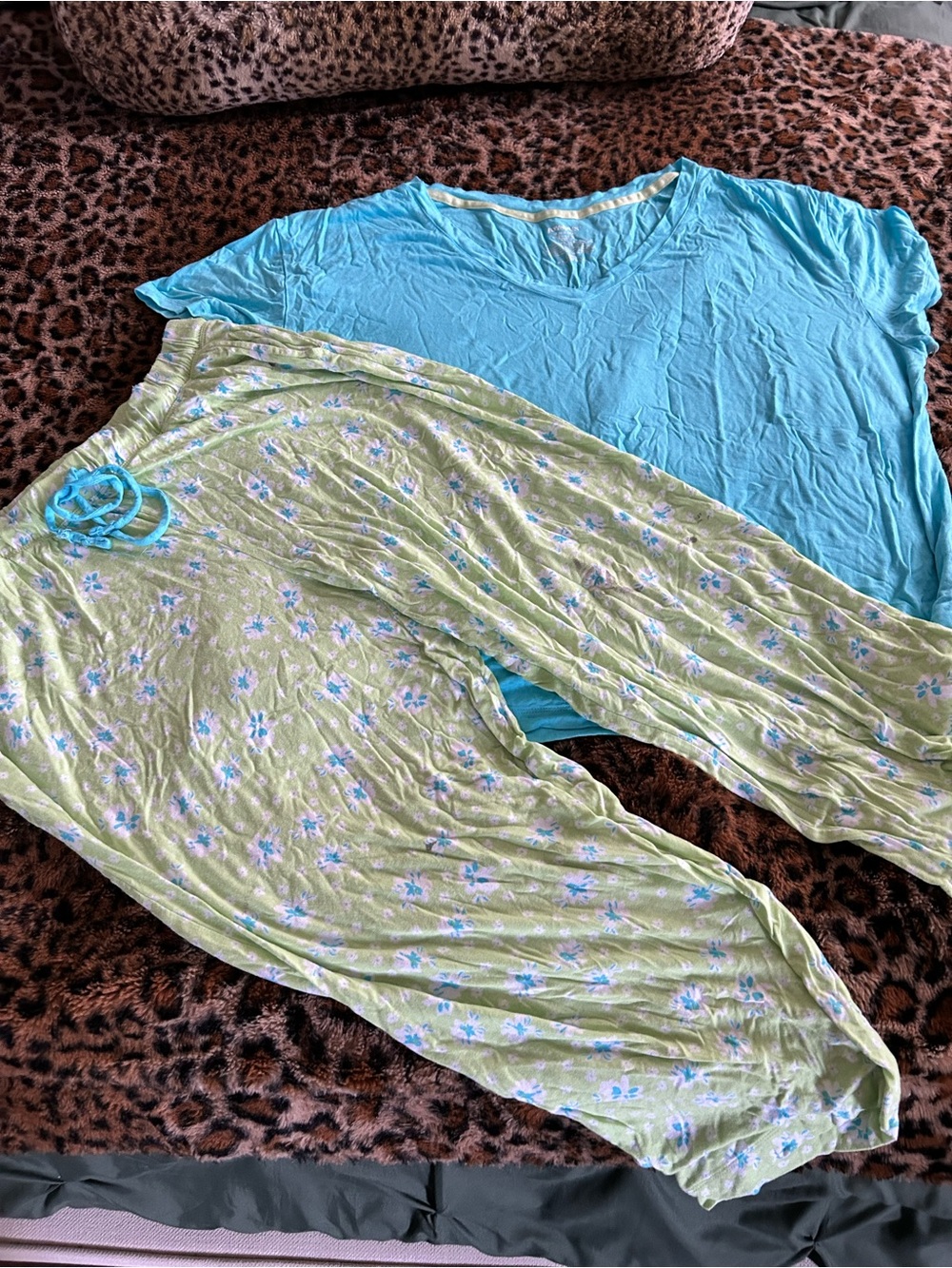 Light Blue Tee with Green Floral Track Pants - Women's Lounge Set